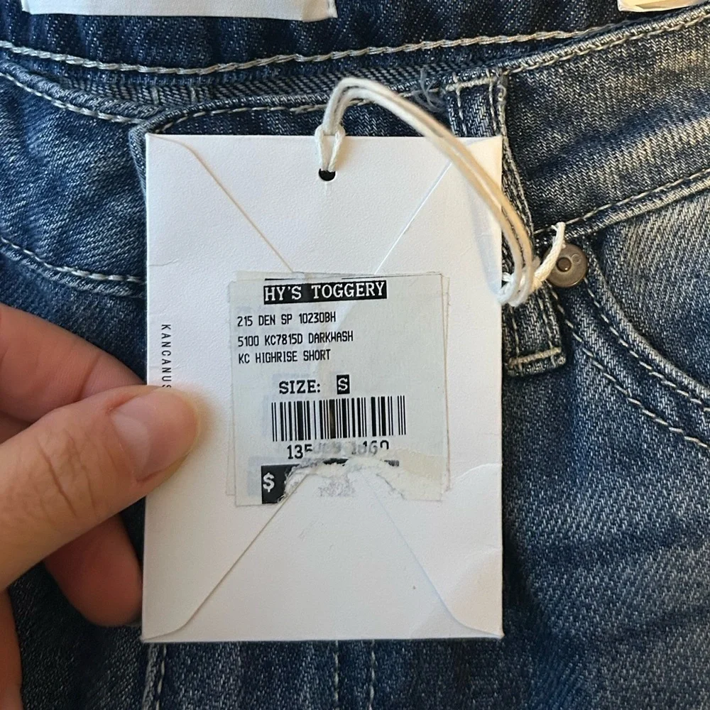 Nwt KanCan High Rise Distressed Denim Shorts